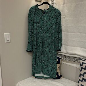 Elegant Green and Black Patterned Dress